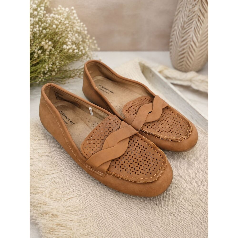 St John's Bay Women's 7.5 Tan Memory Foam Loafers Driving Moc Shoes Comfort
